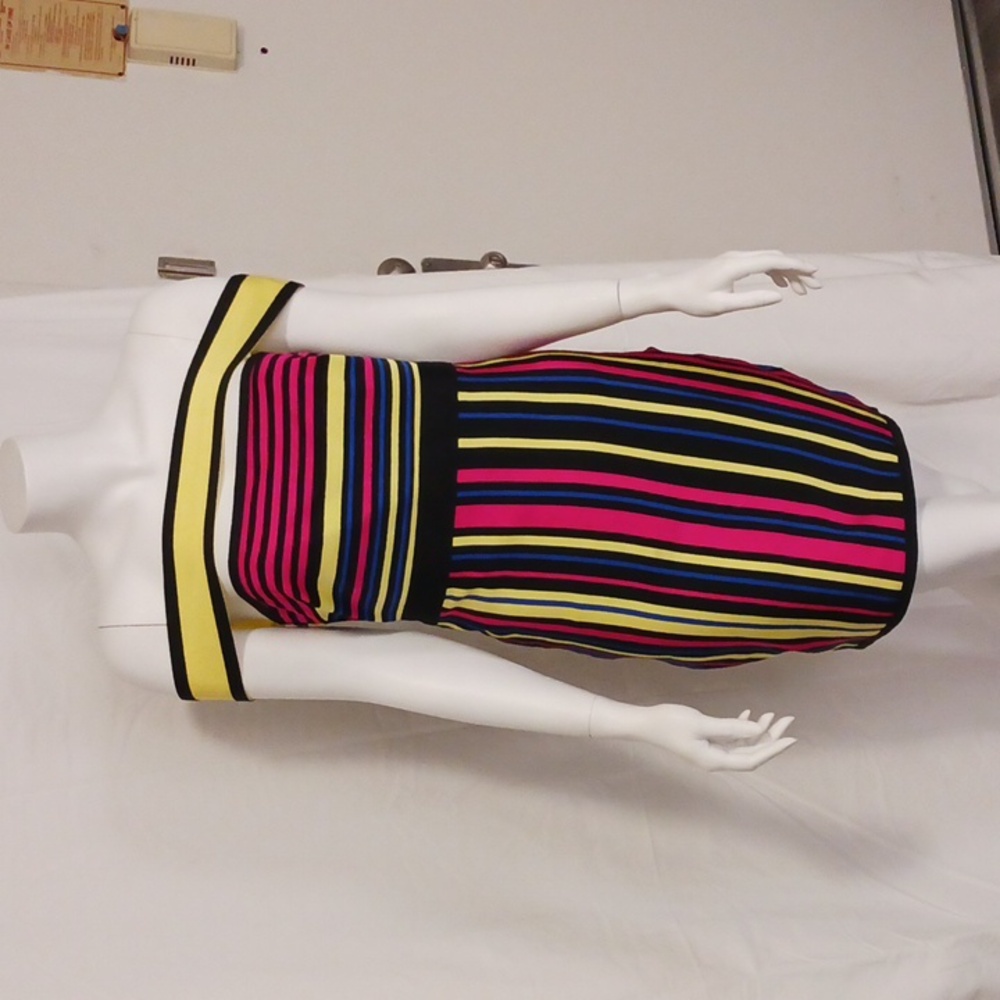 MAGGIE BANDAGE DRESS - Picture 6 of 12
